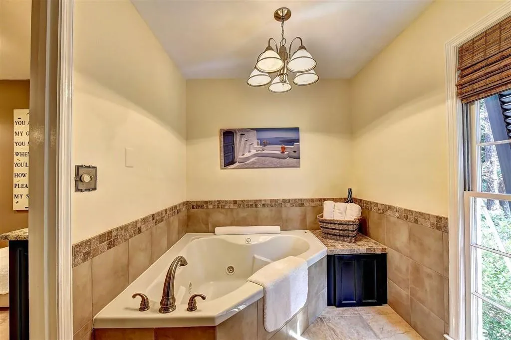 420 Lost Forest Court, Sandy Springs, Georgia 30328, 5 Bedrooms Bedrooms, ,3 BathroomsBathrooms,Residential,Sold,420 Lost Forest Court,6511122