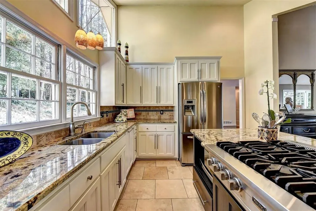 420 Lost Forest Court, Sandy Springs, Georgia 30328, 5 Bedrooms Bedrooms, ,3 BathroomsBathrooms,Residential,Sold,420 Lost Forest Court,6511122