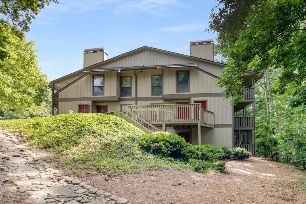 410 Woodcliff Drive, Sandy Springs, Georgia 30350, 2 Bedrooms Bedrooms, ,1 BathroomBathrooms,Residential,Sold,410 Woodcliff Drive,7413645