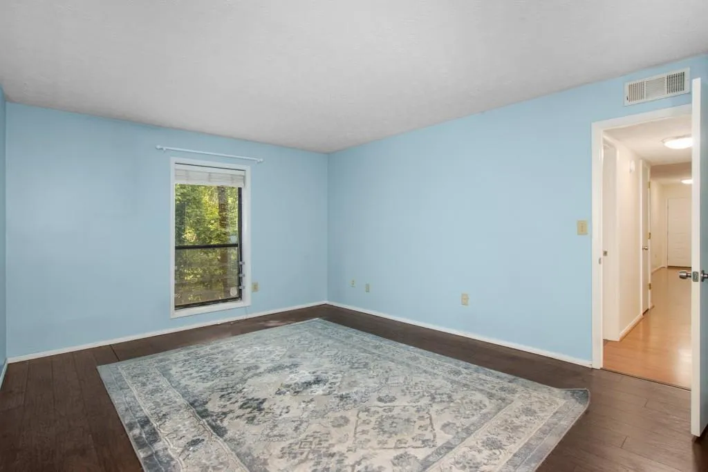 410 Woodcliff Drive, Sandy Springs, Georgia 30350, 2 Bedrooms Bedrooms, ,1 BathroomBathrooms,Residential,Sold,410 Woodcliff Drive,7413645