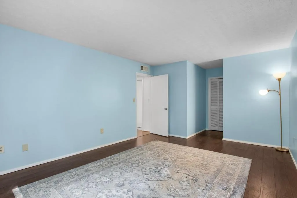 410 Woodcliff Drive, Sandy Springs, Georgia 30350, 2 Bedrooms Bedrooms, ,1 BathroomBathrooms,Residential,Sold,410 Woodcliff Drive,7413645