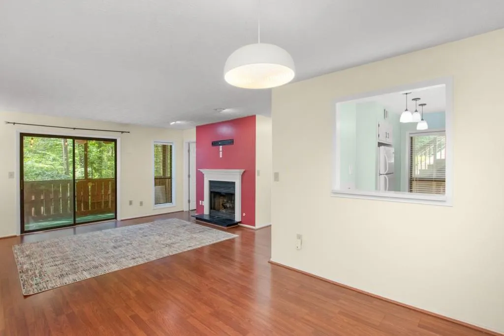 410 Woodcliff Drive, Sandy Springs, Georgia 30350, 2 Bedrooms Bedrooms, ,1 BathroomBathrooms,Residential,Sold,410 Woodcliff Drive,7413645