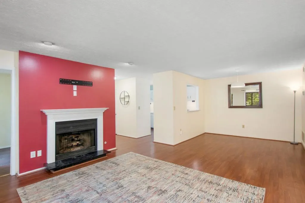410 Woodcliff Drive, Sandy Springs, Georgia 30350, 2 Bedrooms Bedrooms, ,1 BathroomBathrooms,Residential,Sold,410 Woodcliff Drive,7413645