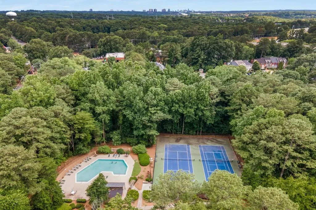 410 Woodcliff Drive, Sandy Springs, Georgia 30350, 2 Bedrooms Bedrooms, ,1 BathroomBathrooms,Residential,Sold,410 Woodcliff Drive,7413645