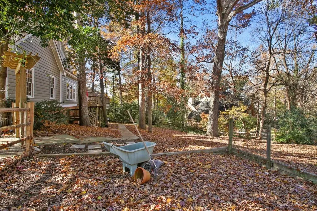 520 Cambridge Way, Sandy Springs, Georgia 30328, 4 Bedrooms Bedrooms, ,2 BathroomsBathrooms,Residential,Sold,520 Cambridge Way,6506307