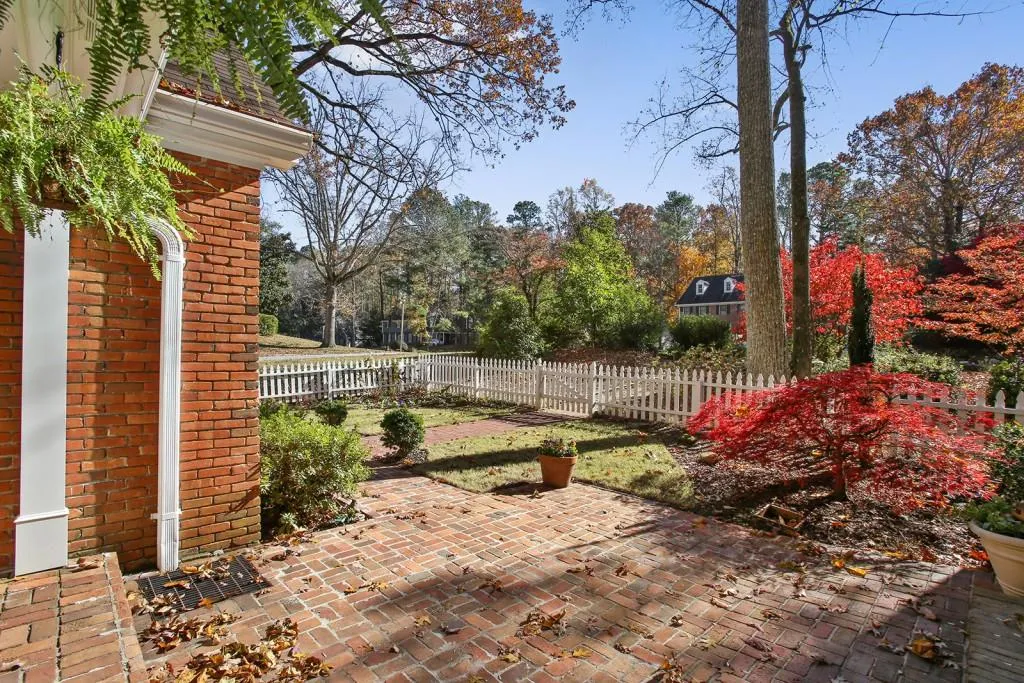 520 Cambridge Way, Sandy Springs, Georgia 30328, 4 Bedrooms Bedrooms, ,2 BathroomsBathrooms,Residential,Sold,520 Cambridge Way,6506307