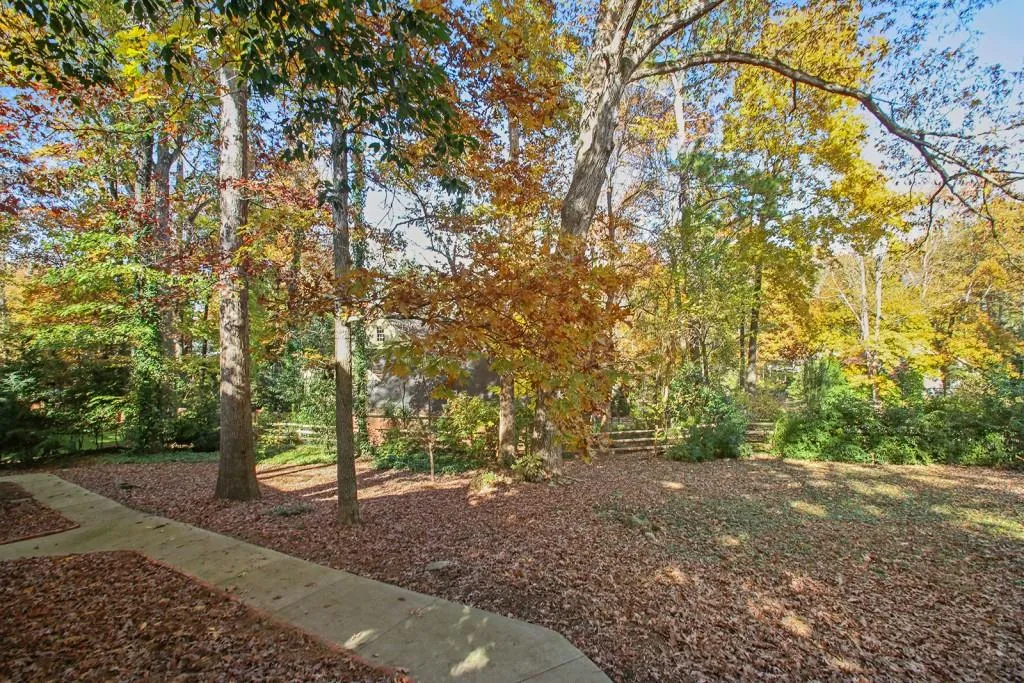 520 Cambridge Way, Sandy Springs, Georgia 30328, 4 Bedrooms Bedrooms, ,2 BathroomsBathrooms,Residential,Sold,520 Cambridge Way,6506307