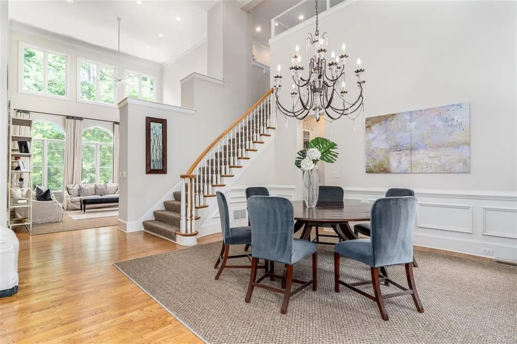 730 Lake Summit Drive, Sandy Springs, Georgia 30342, 5 Bedrooms Bedrooms, ,4 BathroomsBathrooms,Residential,Sold,730 Lake Summit Drive,6599902