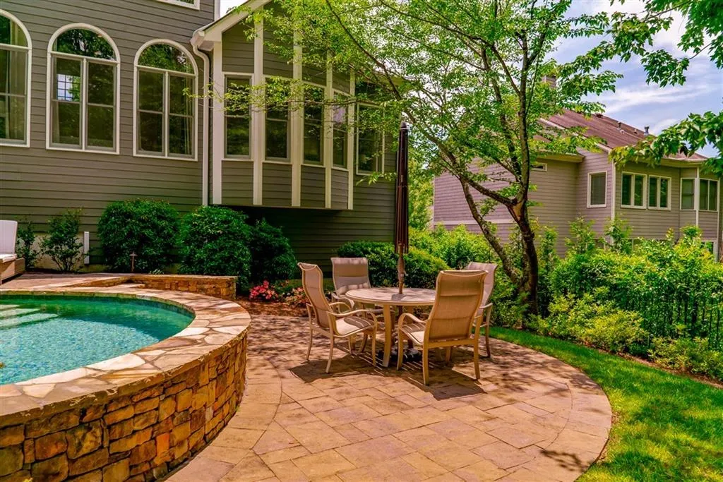 730 Lake Summit Drive, Sandy Springs, Georgia 30342, 5 Bedrooms Bedrooms, ,4 BathroomsBathrooms,Residential,Sold,730 Lake Summit Drive,6599902