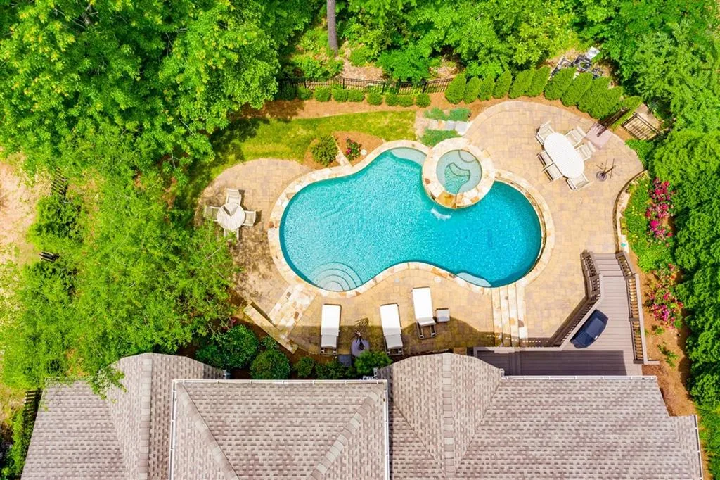 730 Lake Summit Drive, Sandy Springs, Georgia 30342, 5 Bedrooms Bedrooms, ,4 BathroomsBathrooms,Residential,Sold,730 Lake Summit Drive,6599902