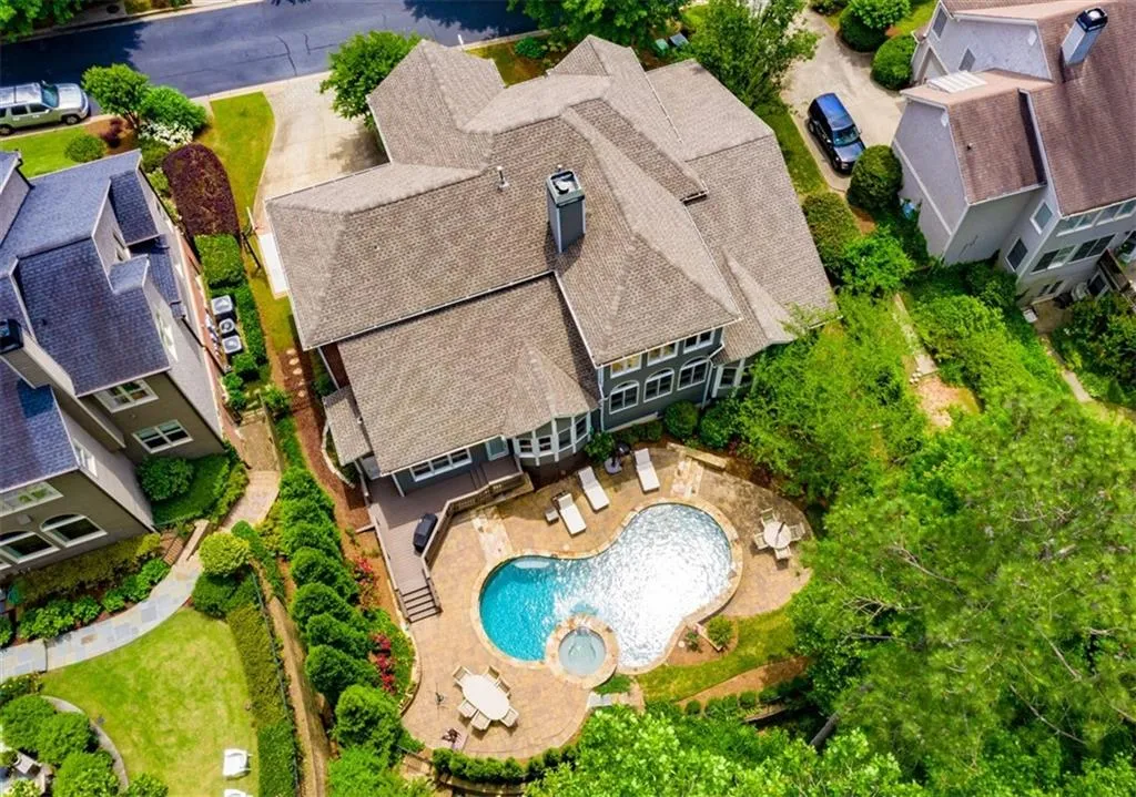 730 Lake Summit Drive, Sandy Springs, Georgia 30342, 5 Bedrooms Bedrooms, ,4 BathroomsBathrooms,Residential,Sold,730 Lake Summit Drive,6599902