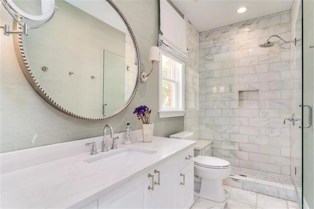 730 Lake Summit Drive, Sandy Springs, Georgia 30342, 5 Bedrooms Bedrooms, ,4 BathroomsBathrooms,Residential,Sold,730 Lake Summit Drive,6599902