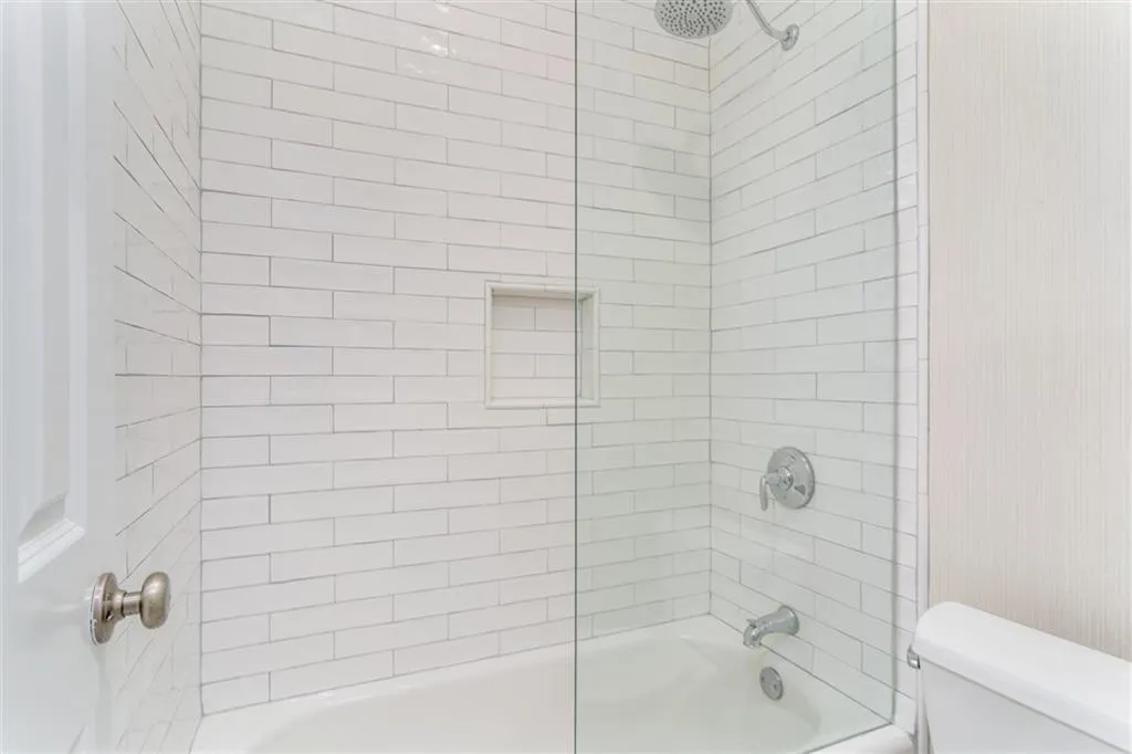 730 Lake Summit Drive, Sandy Springs, Georgia 30342, 5 Bedrooms Bedrooms, ,4 BathroomsBathrooms,Residential,Sold,730 Lake Summit Drive,6599902