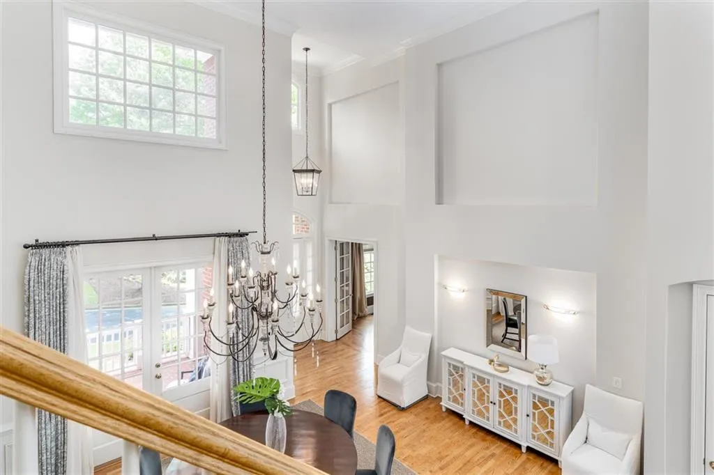 730 Lake Summit Drive, Sandy Springs, Georgia 30342, 5 Bedrooms Bedrooms, ,4 BathroomsBathrooms,Residential,Sold,730 Lake Summit Drive,6599902