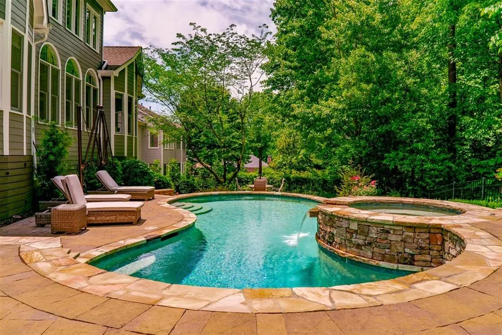730 Lake Summit Drive, Sandy Springs, Georgia 30342, 5 Bedrooms Bedrooms, ,4 BathroomsBathrooms,Residential,Sold,730 Lake Summit Drive,6599902