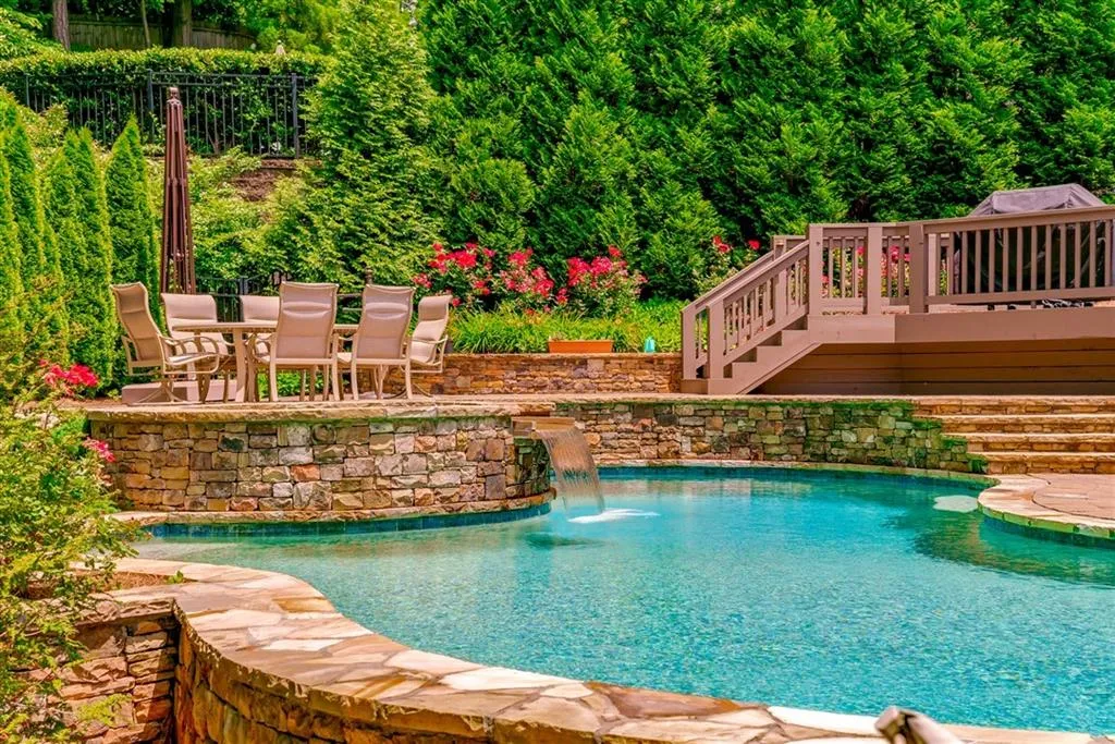 730 Lake Summit Drive, Sandy Springs, Georgia 30342, 5 Bedrooms Bedrooms, ,4 BathroomsBathrooms,Residential,Sold,730 Lake Summit Drive,6599902