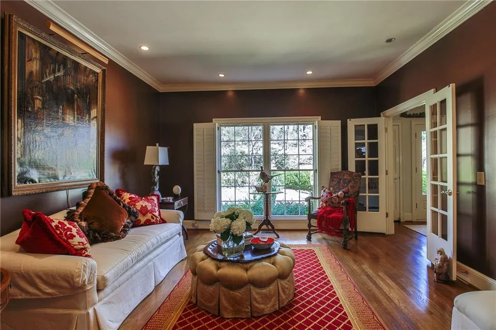 220 Cliff Overlook, Sandy Springs, Georgia 30350, 4 Bedrooms Bedrooms, ,3 BathroomsBathrooms,Residential,Sold,220 Cliff Overlook,5972748