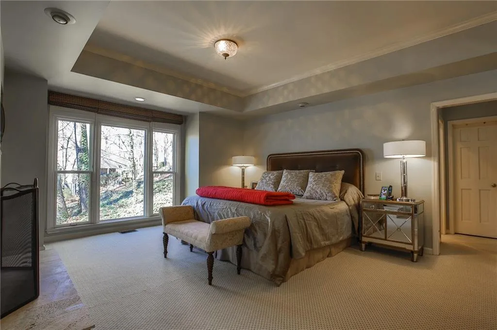 220 Cliff Overlook, Sandy Springs, Georgia 30350, 4 Bedrooms Bedrooms, ,3 BathroomsBathrooms,Residential,Sold,220 Cliff Overlook,5972748