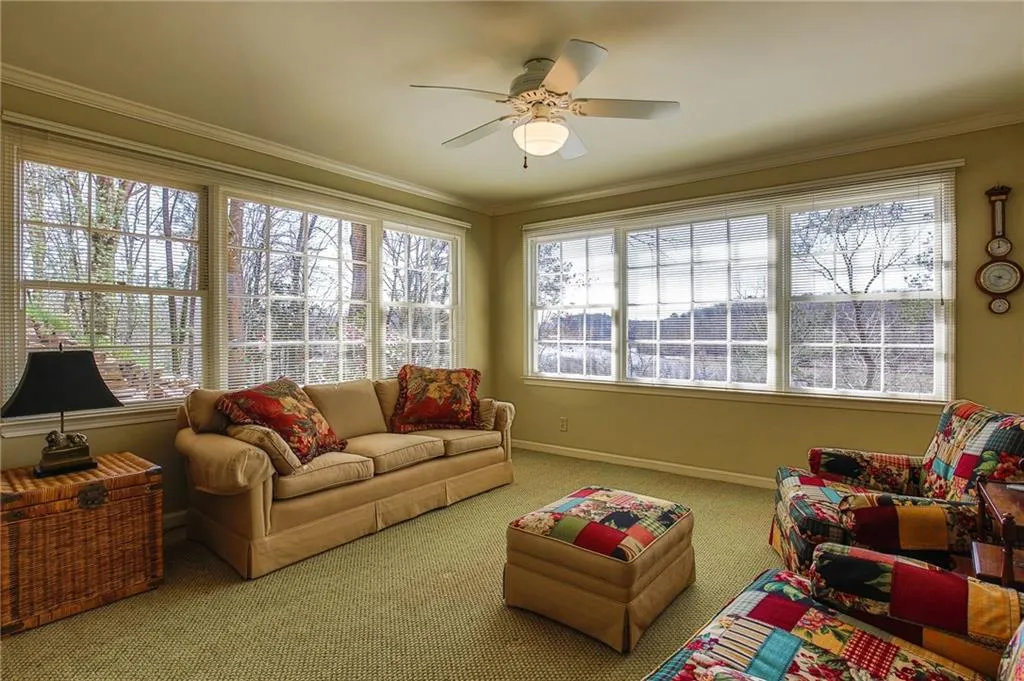 220 Cliff Overlook, Sandy Springs, Georgia 30350, 4 Bedrooms Bedrooms, ,3 BathroomsBathrooms,Residential,Sold,220 Cliff Overlook,5972748