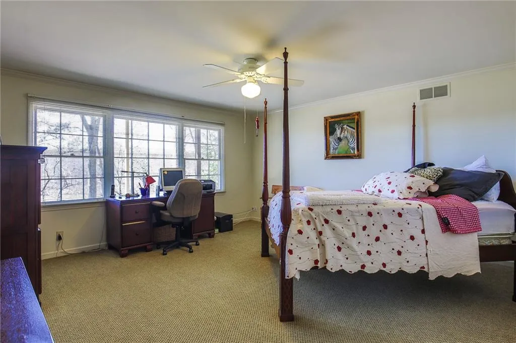 220 Cliff Overlook, Sandy Springs, Georgia 30350, 4 Bedrooms Bedrooms, ,3 BathroomsBathrooms,Residential,Sold,220 Cliff Overlook,5972748