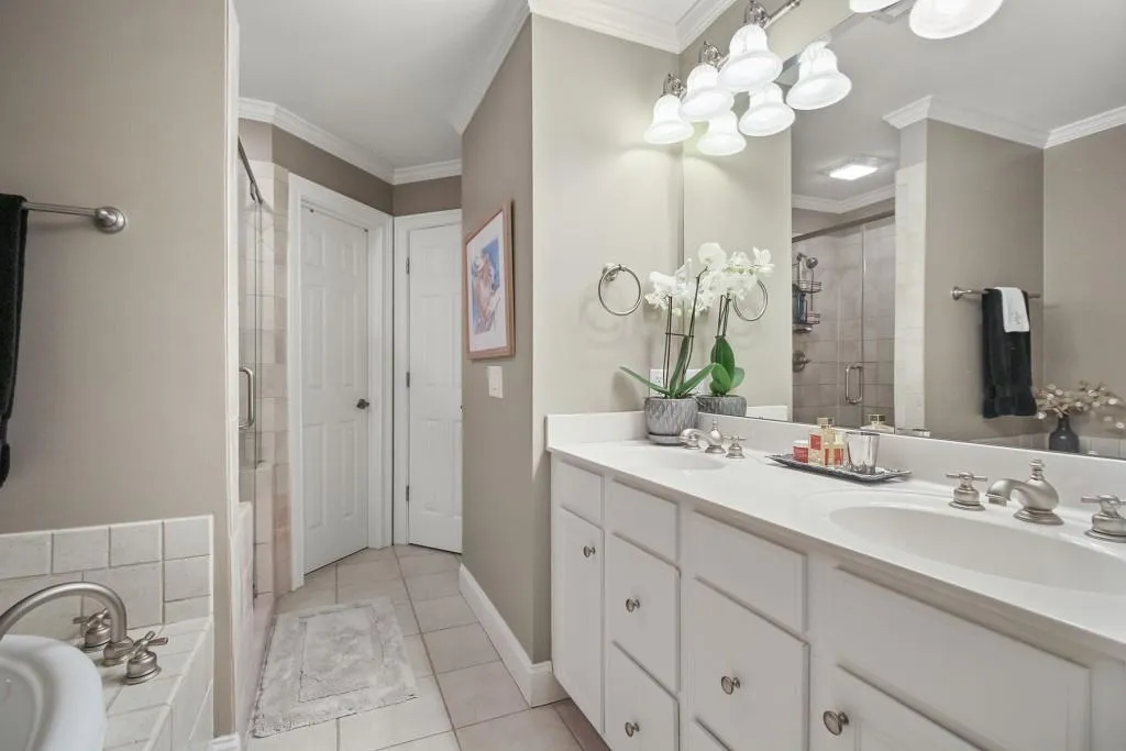 173 Chemin De Vie Unit 173, Sandy Springs, Georgia 30342, 3 Bedrooms Bedrooms, ,3 BathroomsBathrooms,Residential,Sold,173 Chemin De Vie Unit 173,6940968