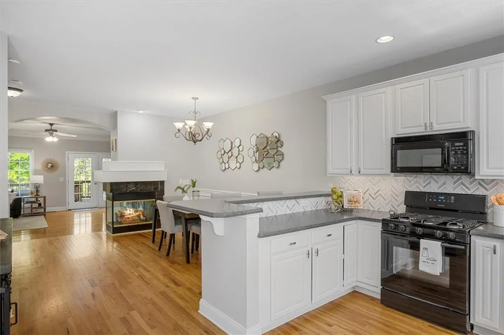 1200 Wing Street Unit 13, Sandy Springs, Georgia 30350, 3 Bedrooms Bedrooms, ,3 BathroomsBathrooms,Residential,Sold,1200 Wing Street Unit 13,7201795