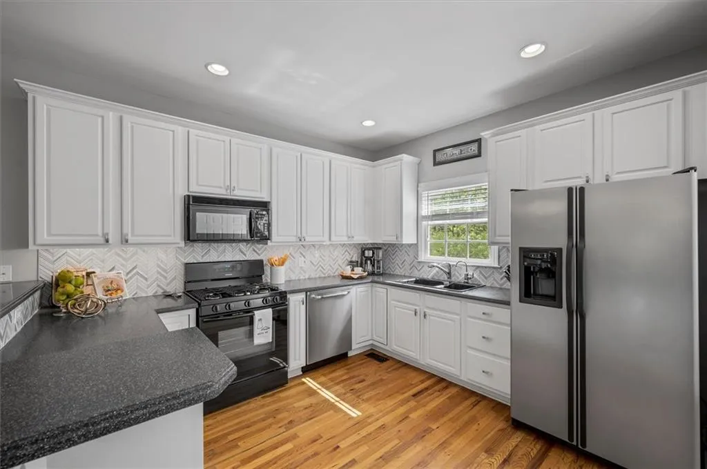 1200 Wing Street Unit 13, Sandy Springs, Georgia 30350, 3 Bedrooms Bedrooms, ,3 BathroomsBathrooms,Residential,Sold,1200 Wing Street Unit 13,7201795