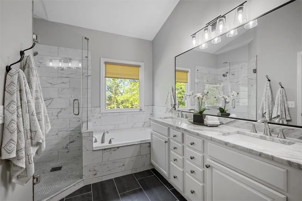 1200 Wing Street Unit 13, Sandy Springs, Georgia 30350, 3 Bedrooms Bedrooms, ,3 BathroomsBathrooms,Residential,Sold,1200 Wing Street Unit 13,7201795