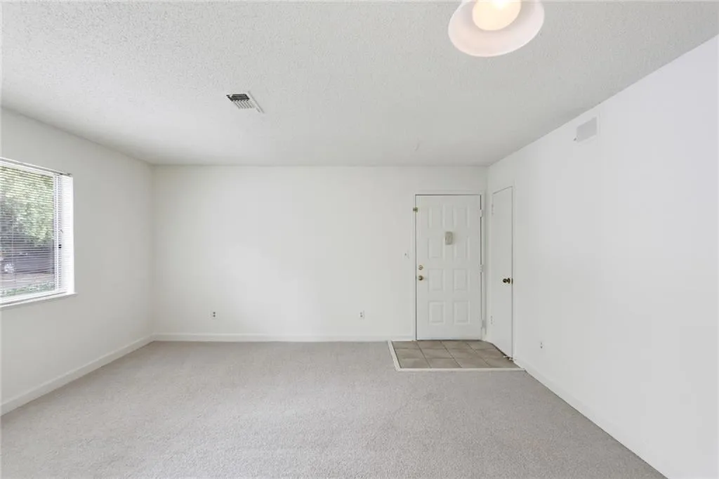 2005 Wingate Way, Atlanta, Georgia 30350, 1 Bedroom Bedrooms, ,1 BathroomBathrooms,Residential,Sold,2005 Wingate Way,7011587