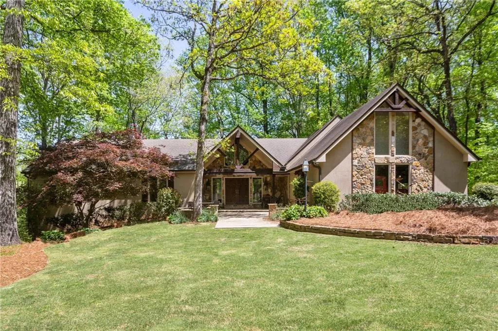 135 Classic Cove, Sandy Springs, Georgia 30350, 5 Bedrooms Bedrooms, ,3 BathroomsBathrooms,Residential,Sold,135 Classic Cove,7031757