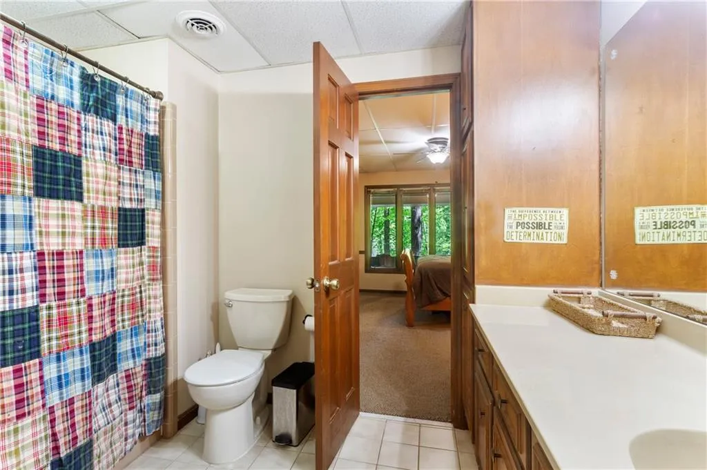 135 Classic Cove, Sandy Springs, Georgia 30350, 5 Bedrooms Bedrooms, ,3 BathroomsBathrooms,Residential,Sold,135 Classic Cove,7031757