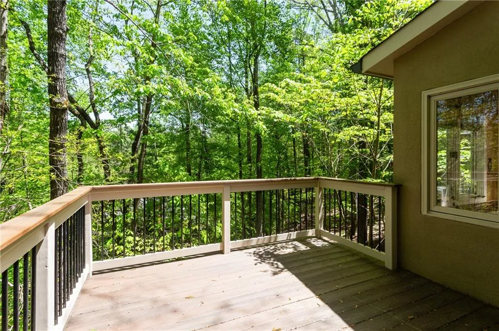 135 Classic Cove, Sandy Springs, Georgia 30350, 5 Bedrooms Bedrooms, ,3 BathroomsBathrooms,Residential,Sold,135 Classic Cove,7031757