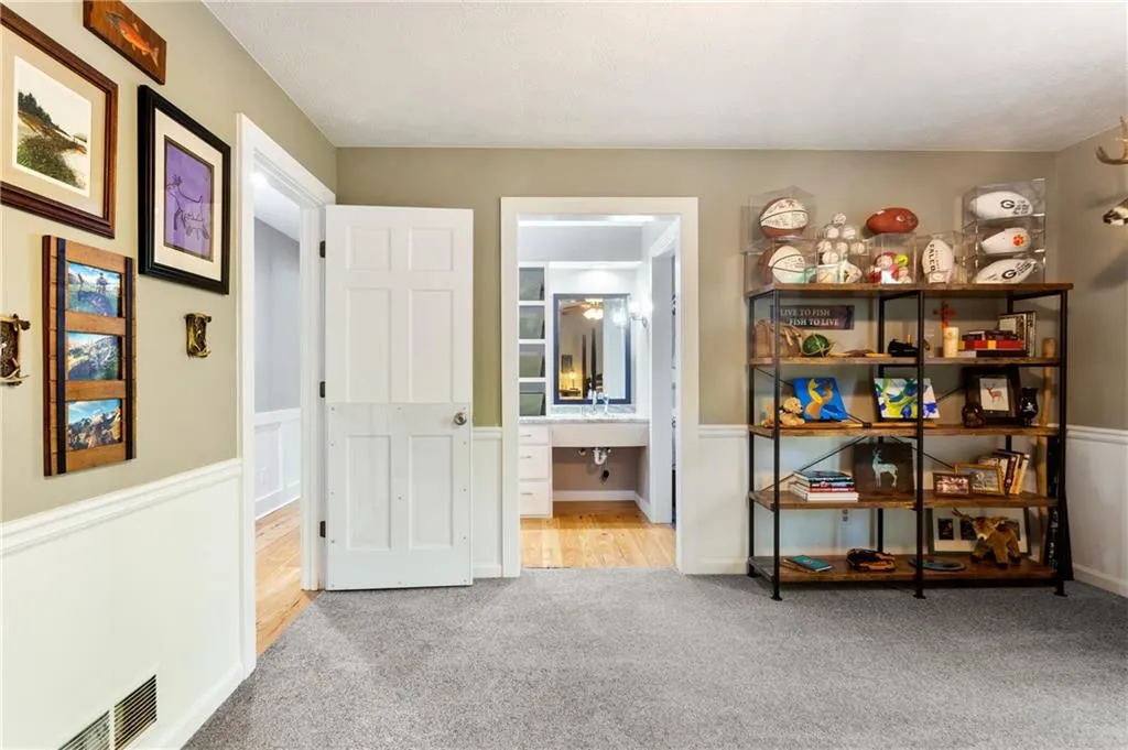 135 Classic Cove, Sandy Springs, Georgia 30350, 5 Bedrooms Bedrooms, ,3 BathroomsBathrooms,Residential,Sold,135 Classic Cove,7031757