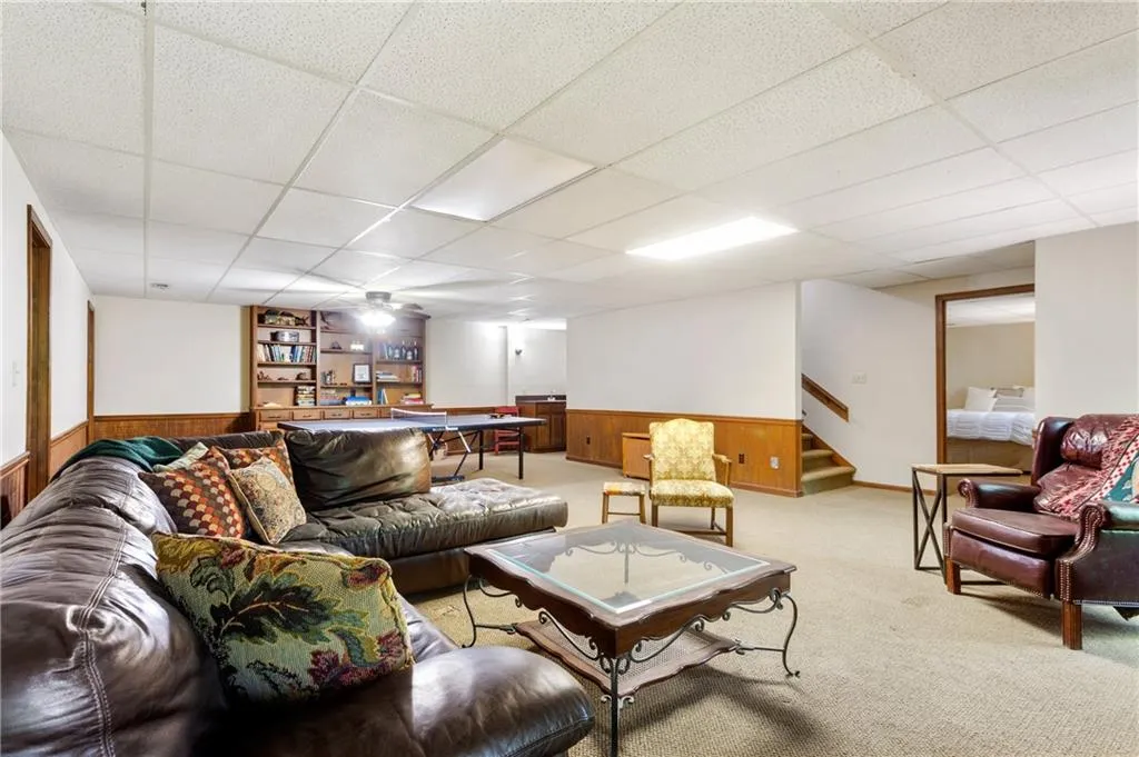 135 Classic Cove, Sandy Springs, Georgia 30350, 5 Bedrooms Bedrooms, ,3 BathroomsBathrooms,Residential,Sold,135 Classic Cove,7031757