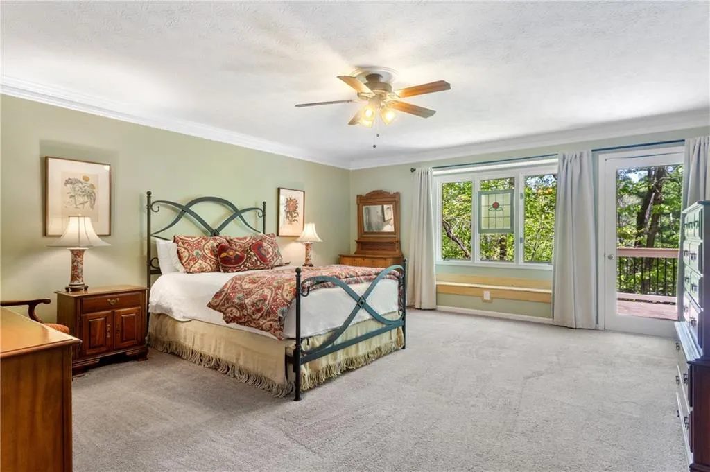 135 Classic Cove, Sandy Springs, Georgia 30350, 5 Bedrooms Bedrooms, ,3 BathroomsBathrooms,Residential,Sold,135 Classic Cove,7031757