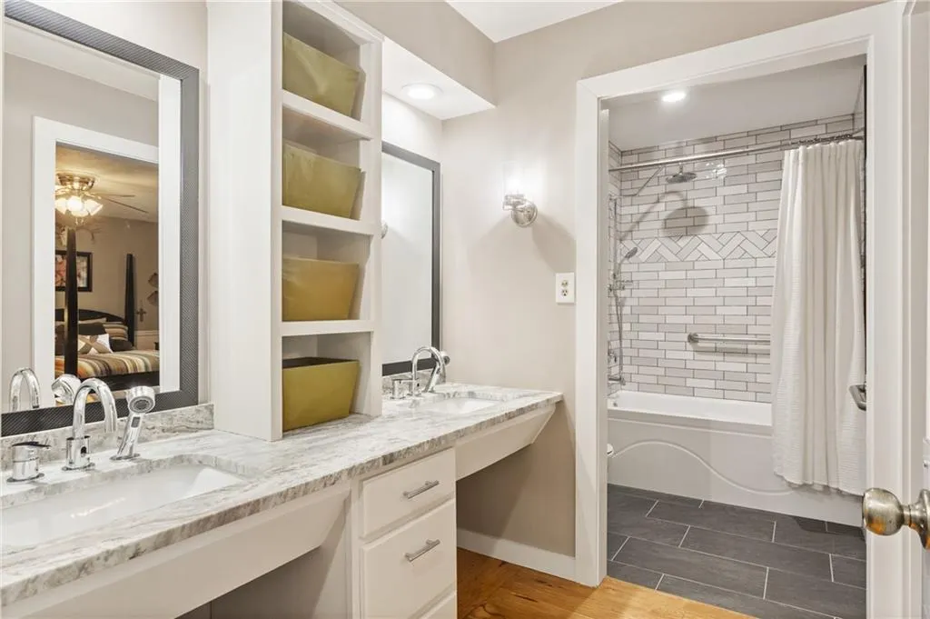 135 Classic Cove, Sandy Springs, Georgia 30350, 5 Bedrooms Bedrooms, ,3 BathroomsBathrooms,Residential,Sold,135 Classic Cove,7031757