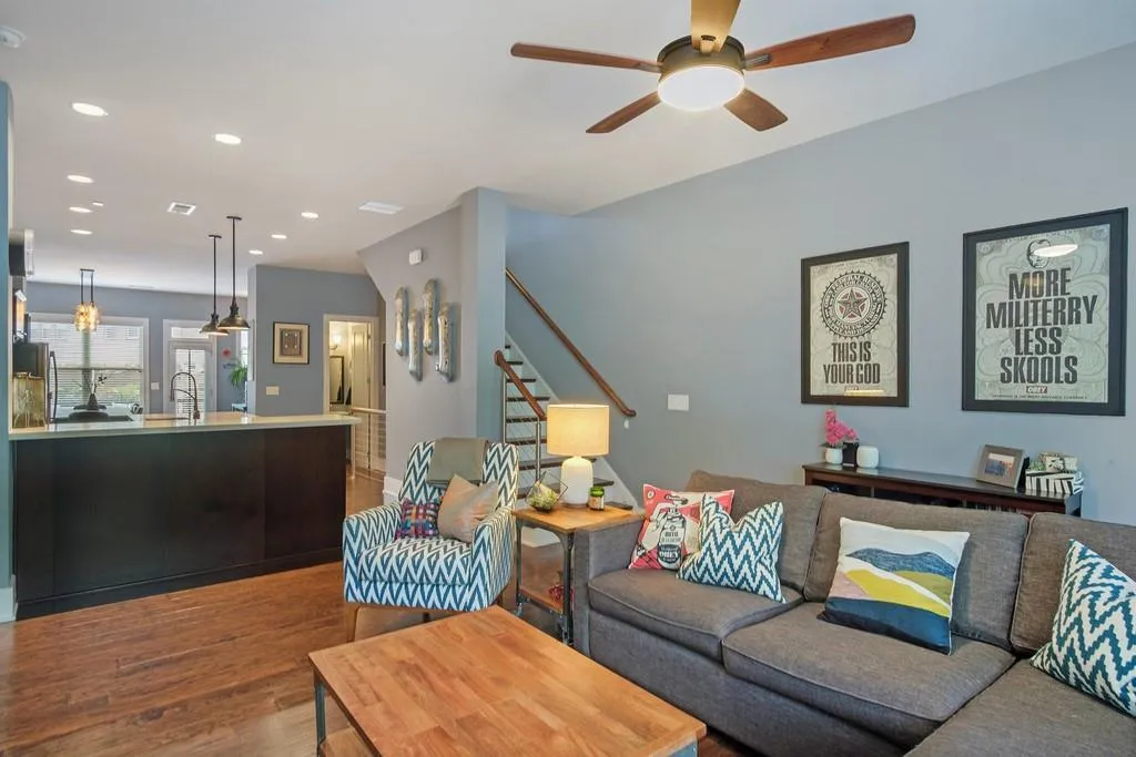 459 Alderwood Street, Sandy Springs, Georgia 30328, 3 Bedrooms Bedrooms, ,3 BathroomsBathrooms,Residential,Sold,459 Alderwood Street,6879144