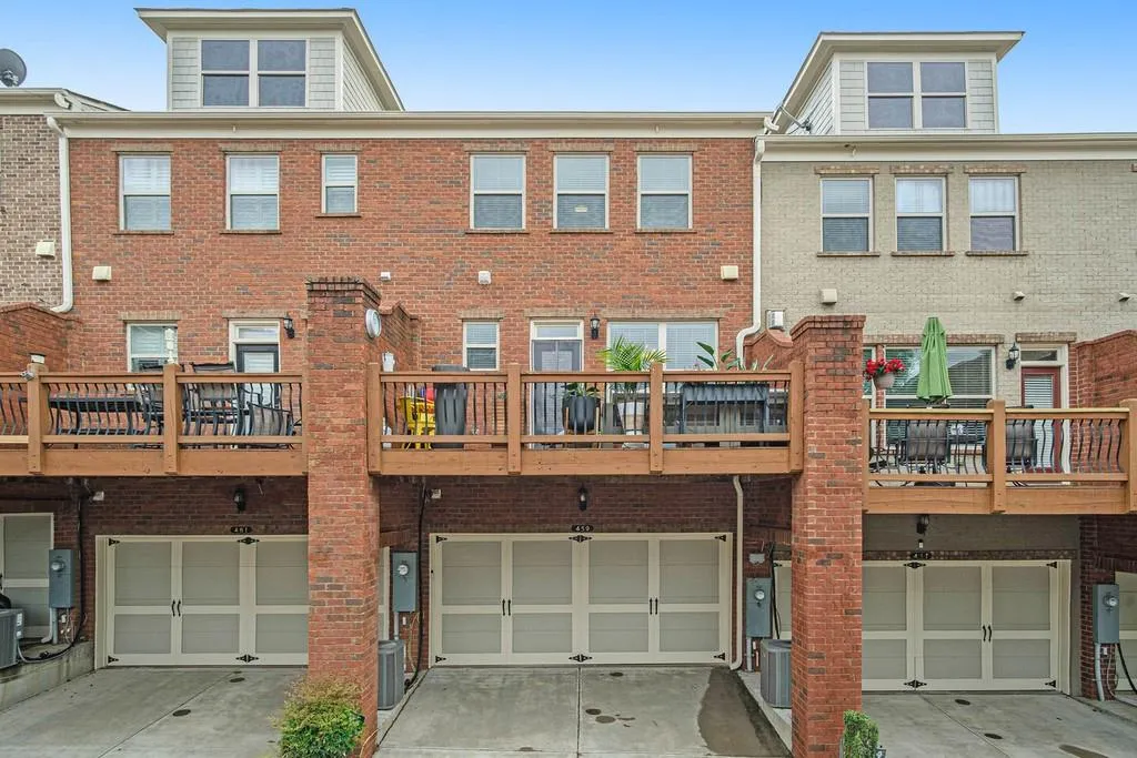 459 Alderwood Street, Sandy Springs, Georgia 30328, 3 Bedrooms Bedrooms, ,3 BathroomsBathrooms,Residential,Sold,459 Alderwood Street,6879144