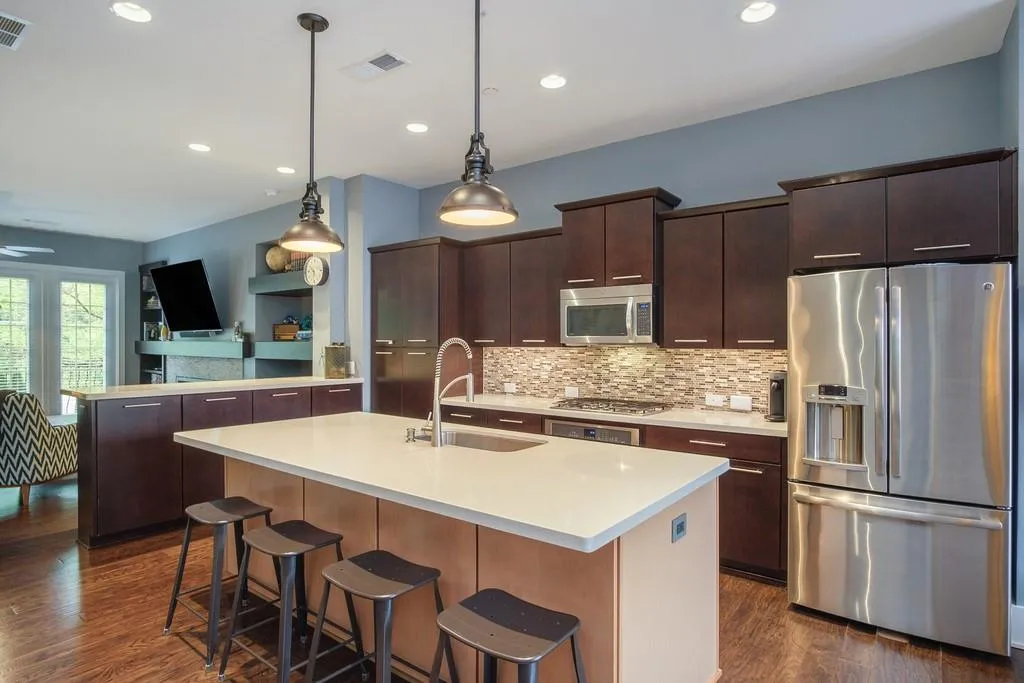 459 Alderwood Street, Sandy Springs, Georgia 30328, 3 Bedrooms Bedrooms, ,3 BathroomsBathrooms,Residential,Sold,459 Alderwood Street,6879144