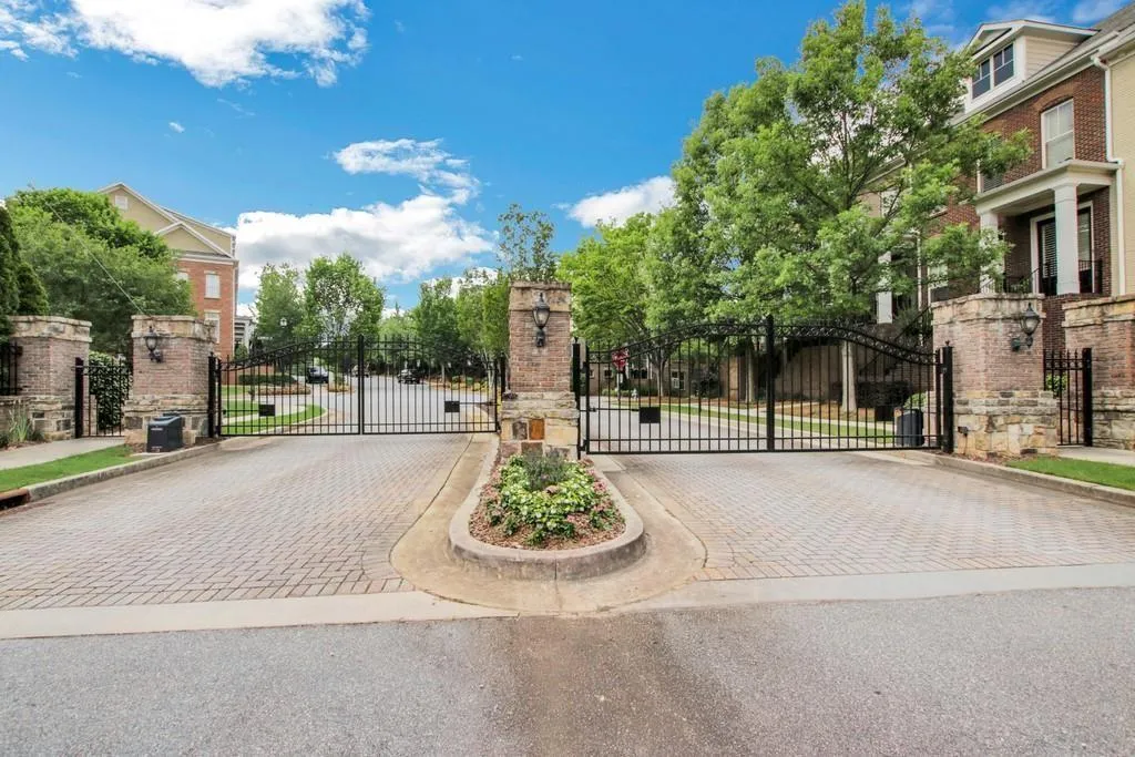 459 Alderwood Street, Sandy Springs, Georgia 30328, 3 Bedrooms Bedrooms, ,3 BathroomsBathrooms,Residential,Sold,459 Alderwood Street,6879144