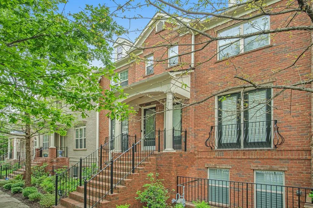 459 Alderwood Street, Sandy Springs, Georgia 30328, 3 Bedrooms Bedrooms, ,3 BathroomsBathrooms,Residential,Sold,459 Alderwood Street,6879144