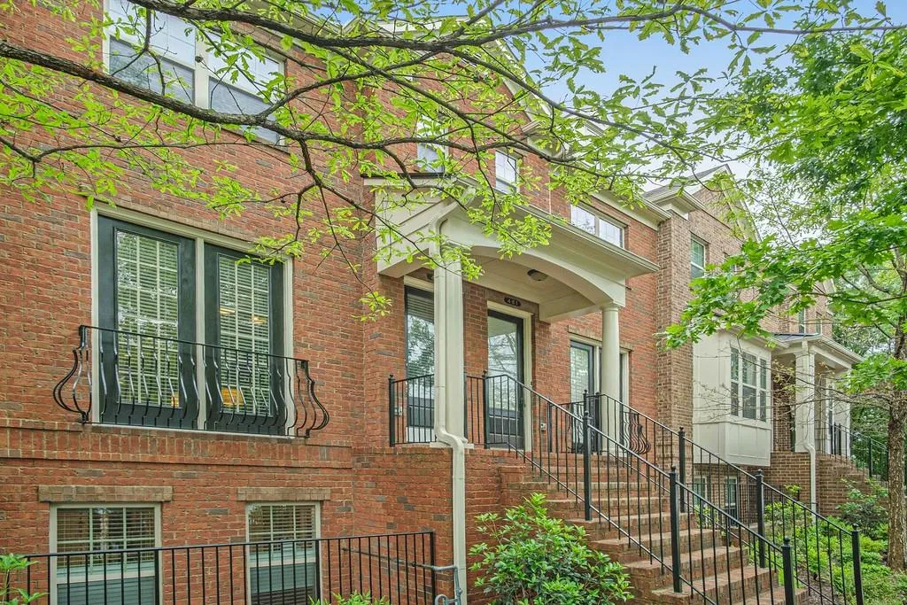 459 Alderwood Street, Sandy Springs, Georgia 30328, 3 Bedrooms Bedrooms, ,3 BathroomsBathrooms,Residential,Sold,459 Alderwood Street,6879144