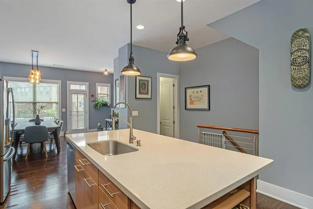 459 Alderwood Street, Sandy Springs, Georgia 30328, 3 Bedrooms Bedrooms, ,3 BathroomsBathrooms,Residential,Sold,459 Alderwood Street,6879144