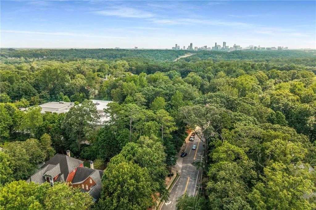 Extremely desirable and convenient location in southern Sandy Springs with High Point Elementary just 3 blocks away, AJA around the corner, and only 5 minutes to Chastain Park