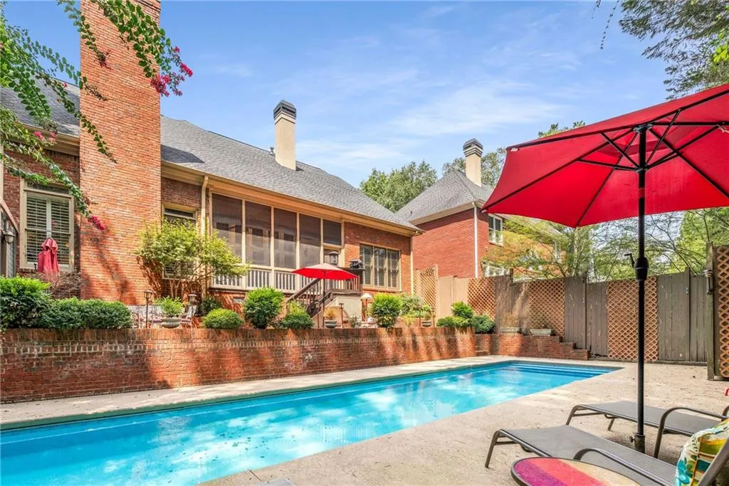 Heated saltwater pool suitable for laps