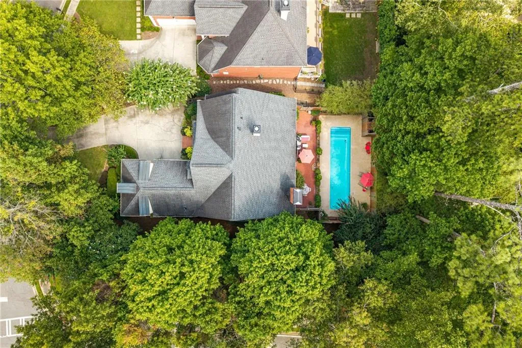 605 Forest Hills Drive, Atlanta, Georgia 30342, 5 Bedrooms Bedrooms, ,3 BathroomsBathrooms,Residential,For Sale,605 Forest Hills Drive,7633571