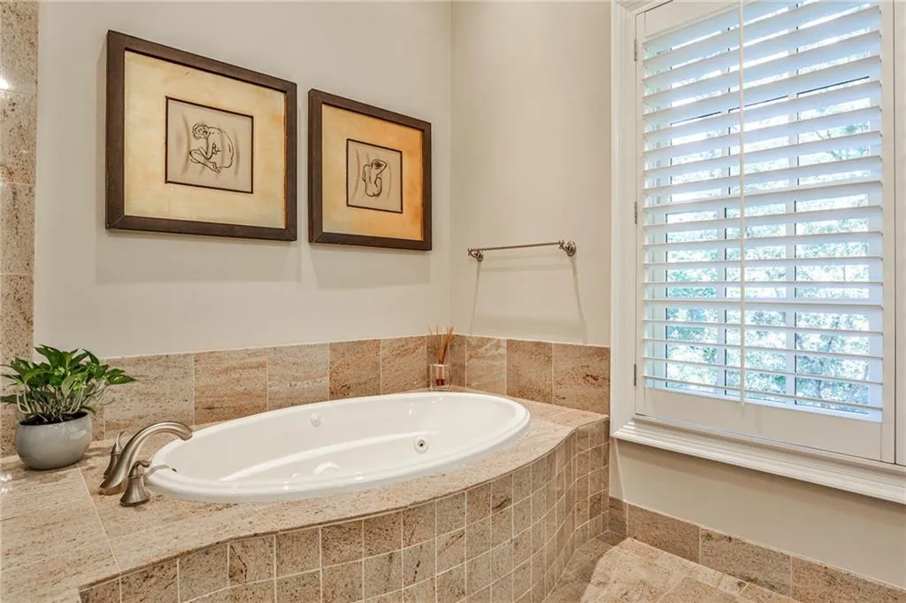 3338 Paces Ferry Avenue Se, Atlanta, Georgia 30339, 4 Bedrooms Bedrooms, ,4 BathroomsBathrooms,Residential,For Sale,3338 Paces Ferry Avenue Se,7665252