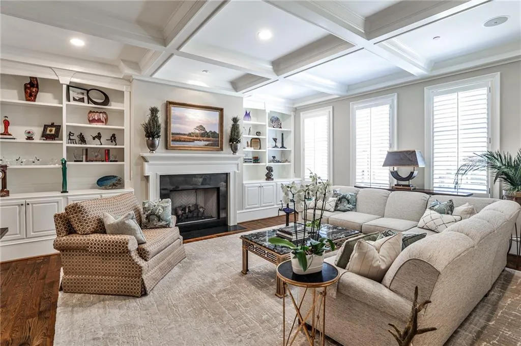 3338 Paces Ferry Avenue Se, Atlanta, Georgia 30339, 4 Bedrooms Bedrooms, ,4 BathroomsBathrooms,Residential,For Sale,3338 Paces Ferry Avenue Se,7665252