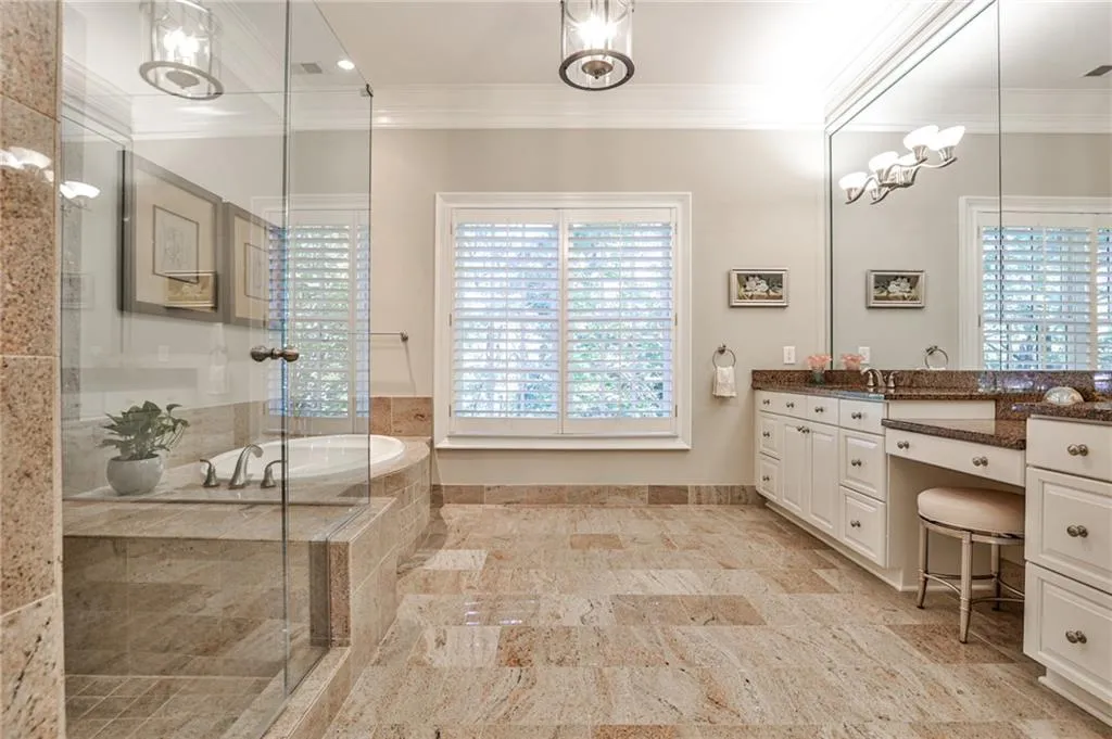 3338 Paces Ferry Avenue Se, Atlanta, Georgia 30339, 4 Bedrooms Bedrooms, ,4 BathroomsBathrooms,Residential,For Sale,3338 Paces Ferry Avenue Se,7665252