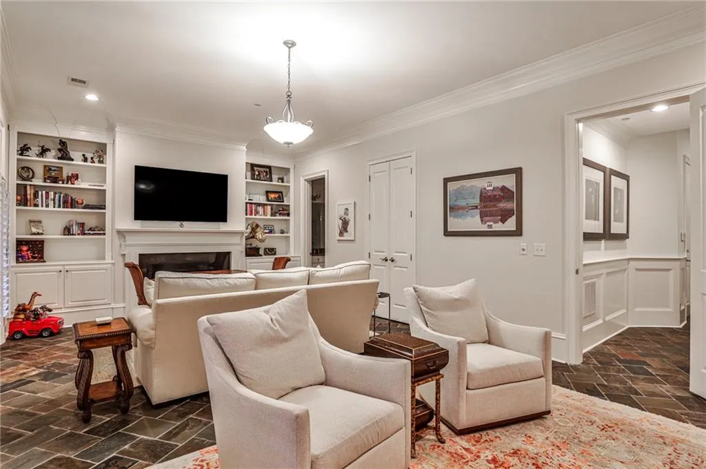 3338 Paces Ferry Avenue Se, Atlanta, Georgia 30339, 4 Bedrooms Bedrooms, ,4 BathroomsBathrooms,Residential,For Sale,3338 Paces Ferry Avenue Se,7665252
